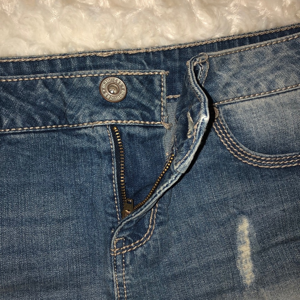 Like new distressed jean shorts! - Picture 7 of 8